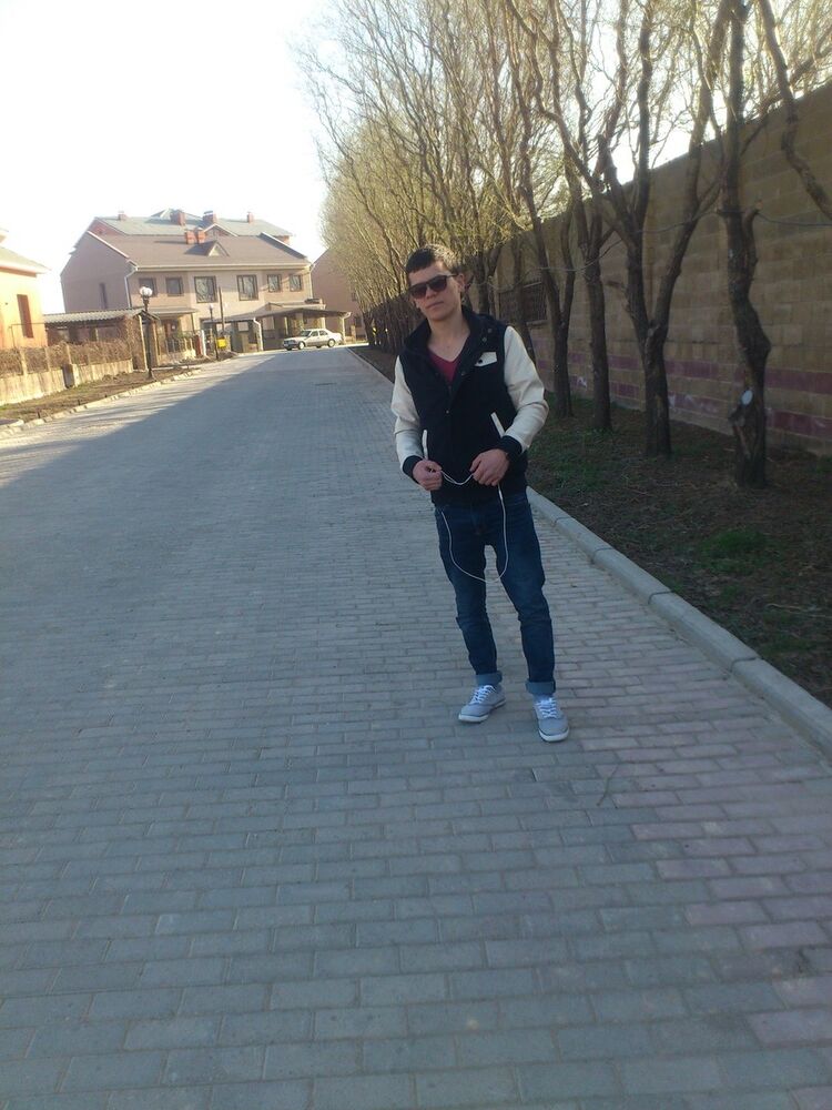  ,   Mech Nurbek, 31 ,   