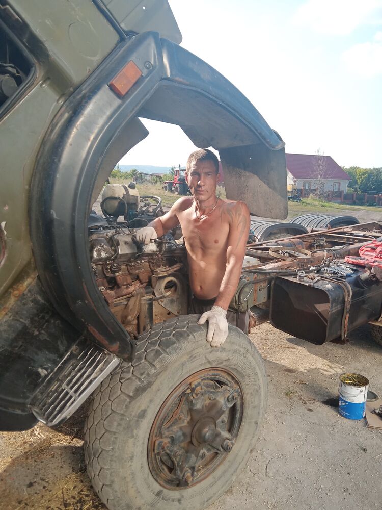  37787983  , 42 ,    