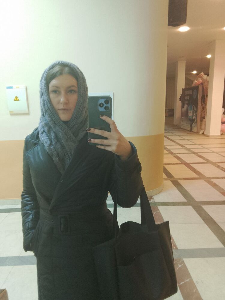  52973673  Elena, 37 ,    