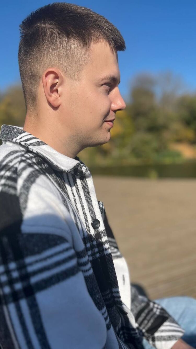  --,   , 25 ,     , 