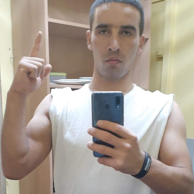  20564463  Bekzod, 29 ,    