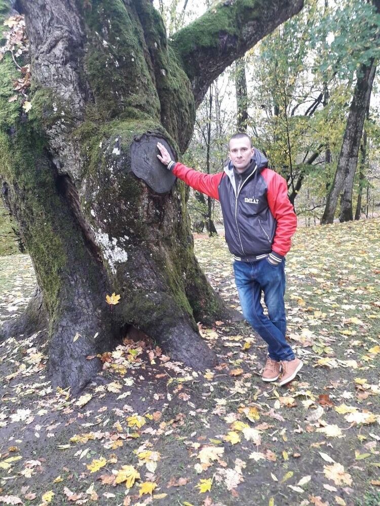  ,   Arthur, 42 ,     , c 