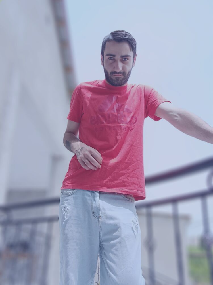  37040483  , 28 ,    