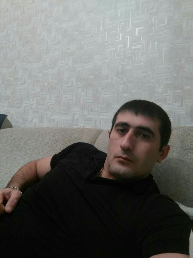  18660663  Sandro, 39 ,    