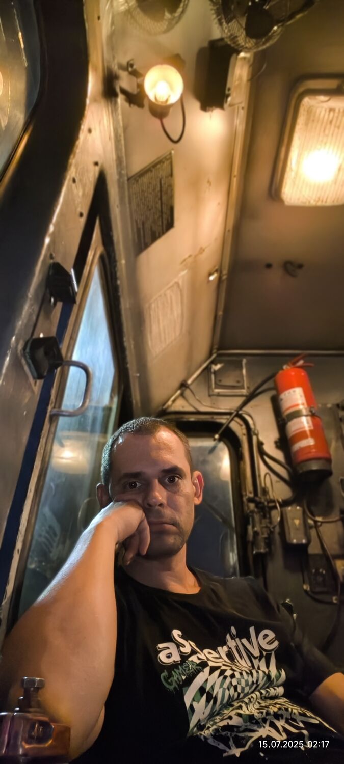  52865463  , 39 ,    