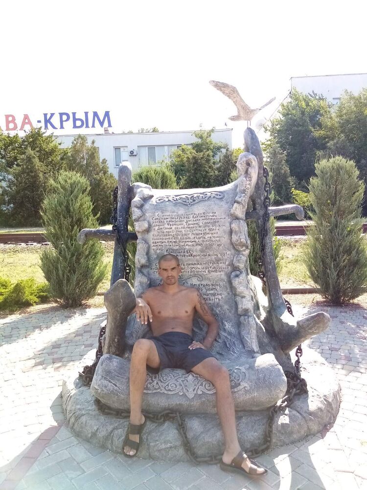  ,   Black, 39 ,   ,   