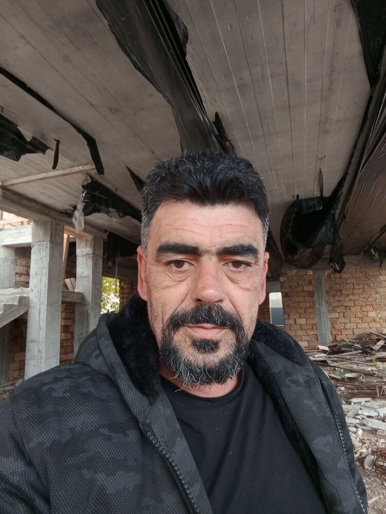  49496413  Ali, 48 ,    