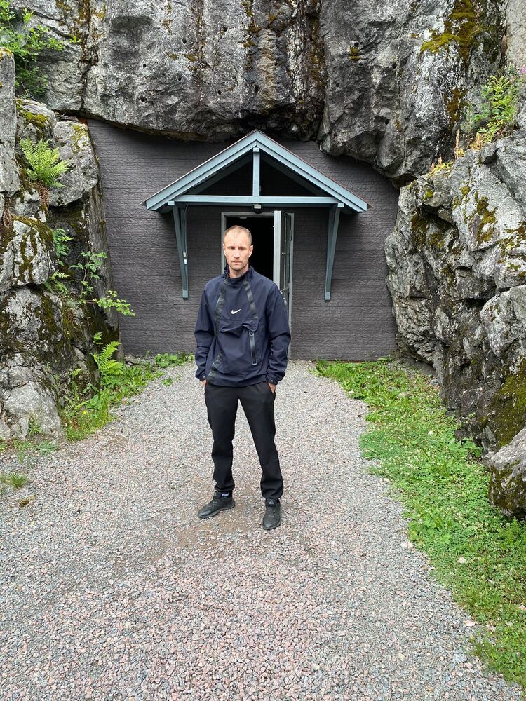  37188183  , 39 ,    -