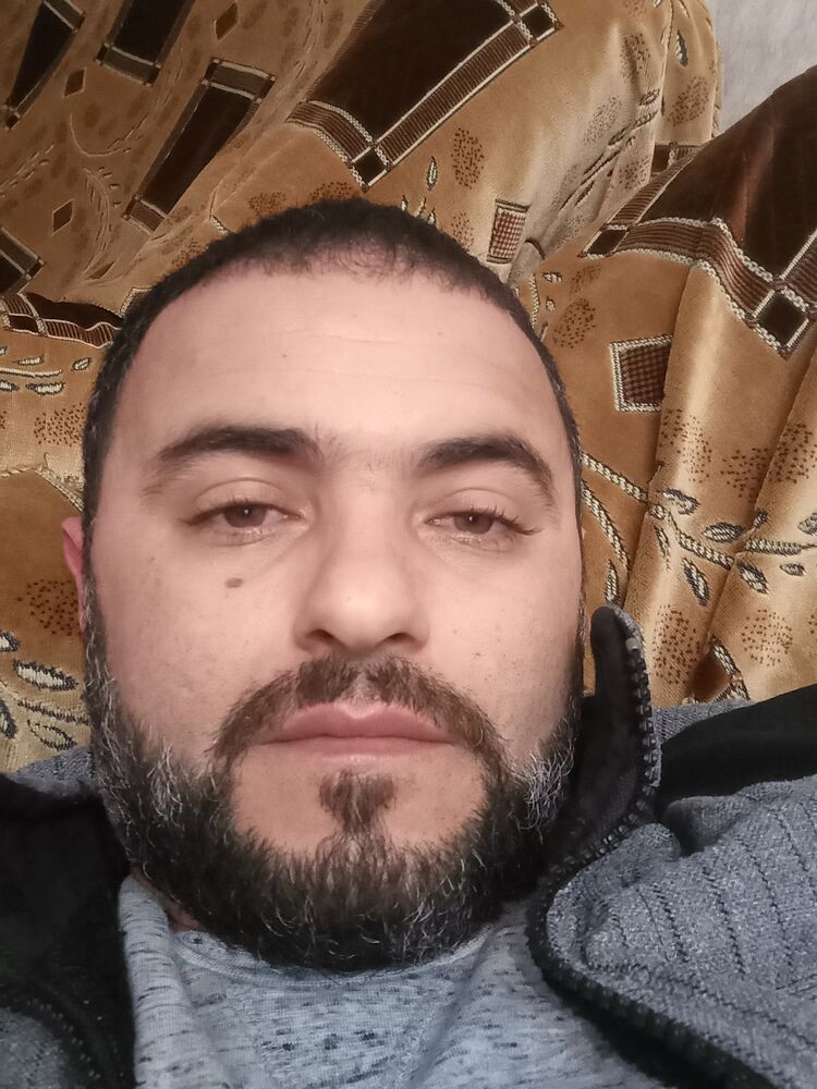  22992763  Karen, 44 ,    