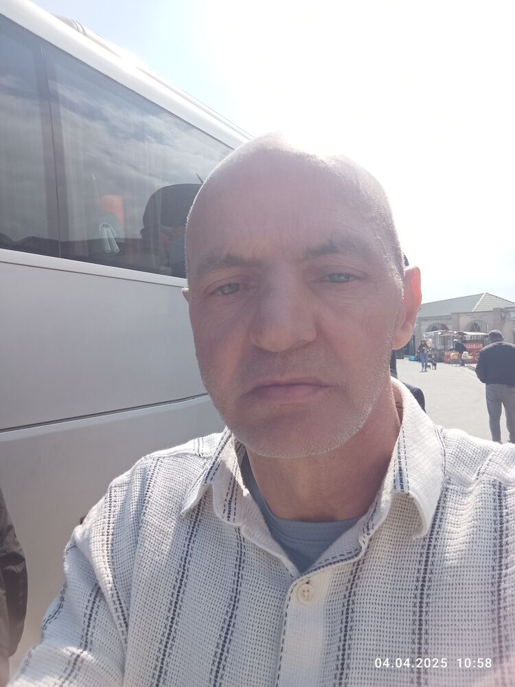  50814493  Kamil, 57 ,    