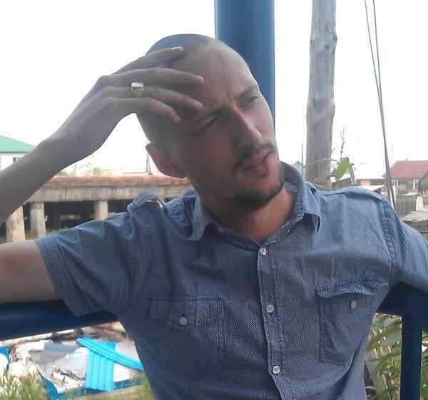  ,   Max, 42 ,   ,   , c 
