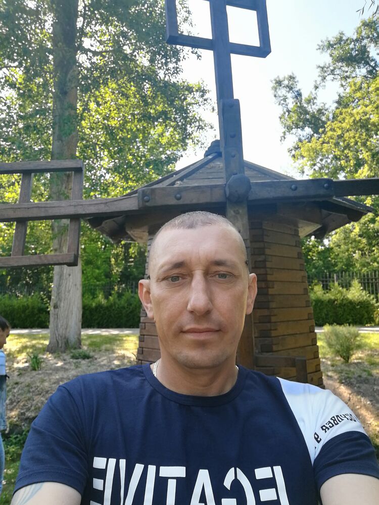  35242343  , 40 ,    