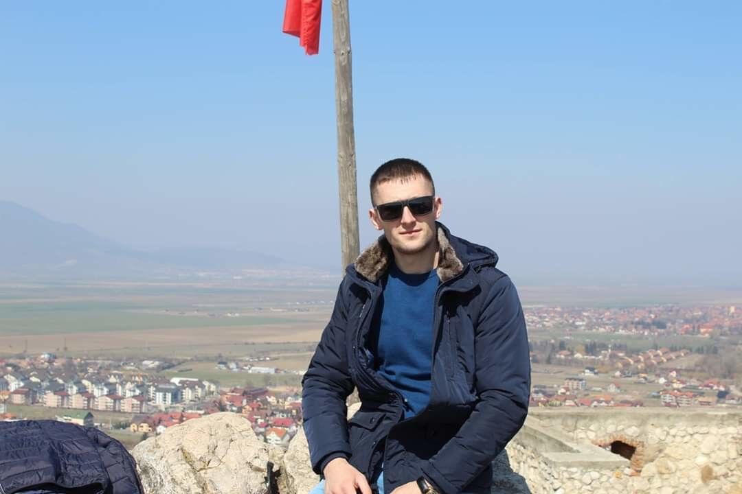  17915383  Stanislav, 34 ,    