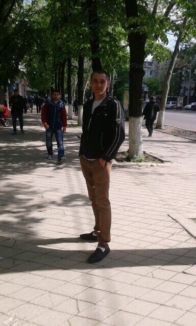  ,   Vadim, 40 ,   
