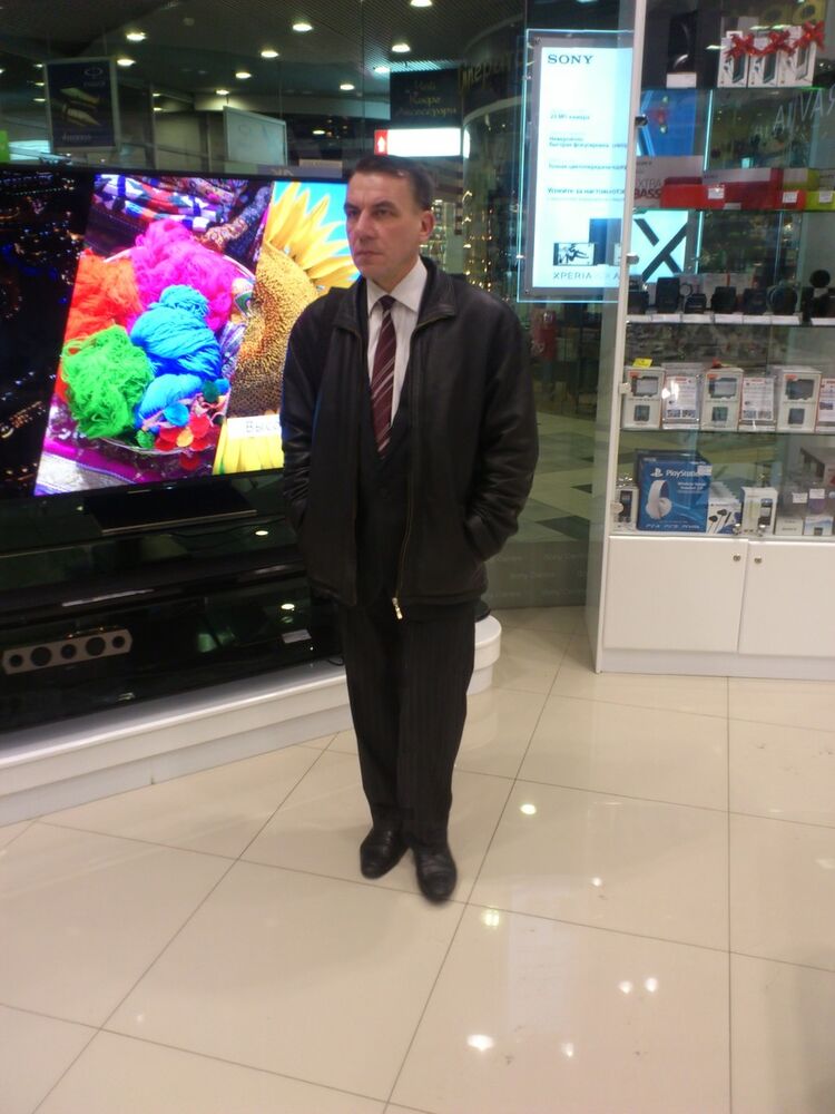  8898443  , 53 ,    -