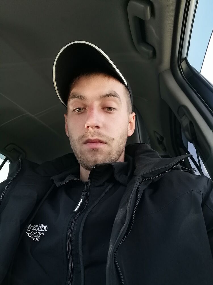  37919243  , 32 ,    
