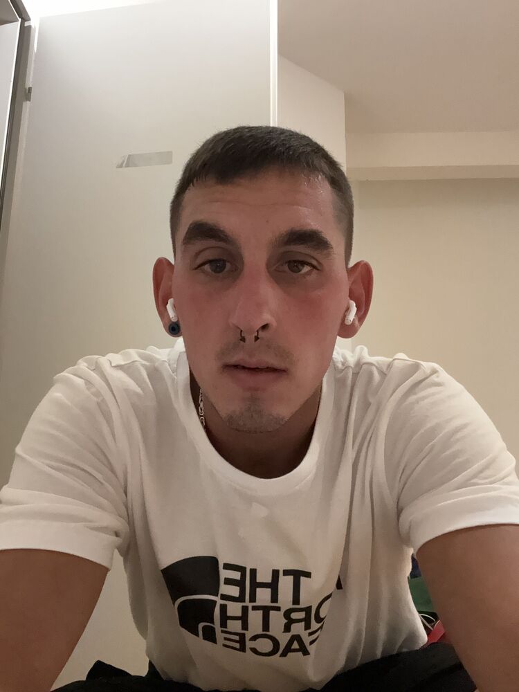 45520533  Robert, 30 ,    