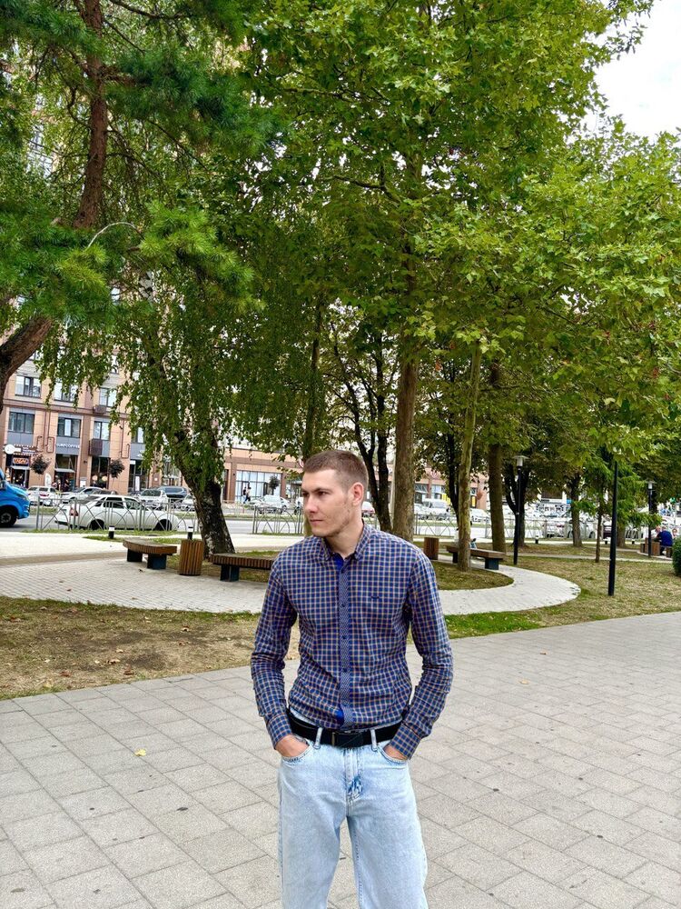  49696743  , 24 ,    