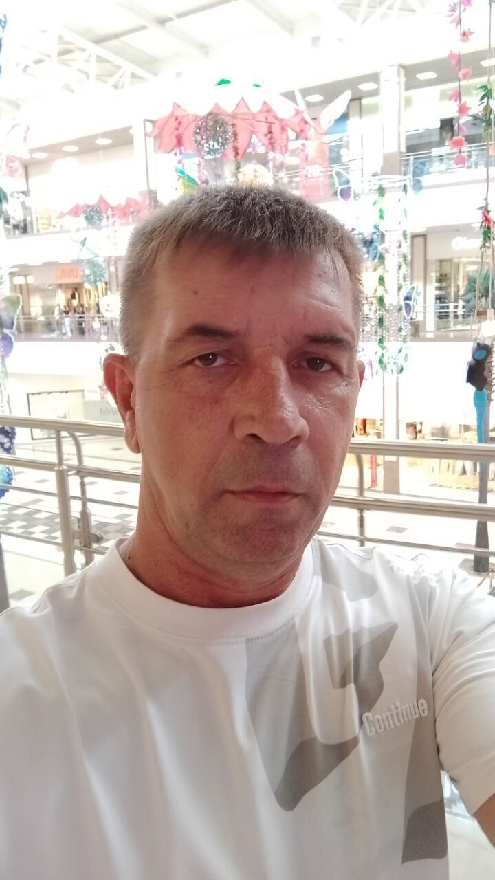  52928703  , 48 ,    