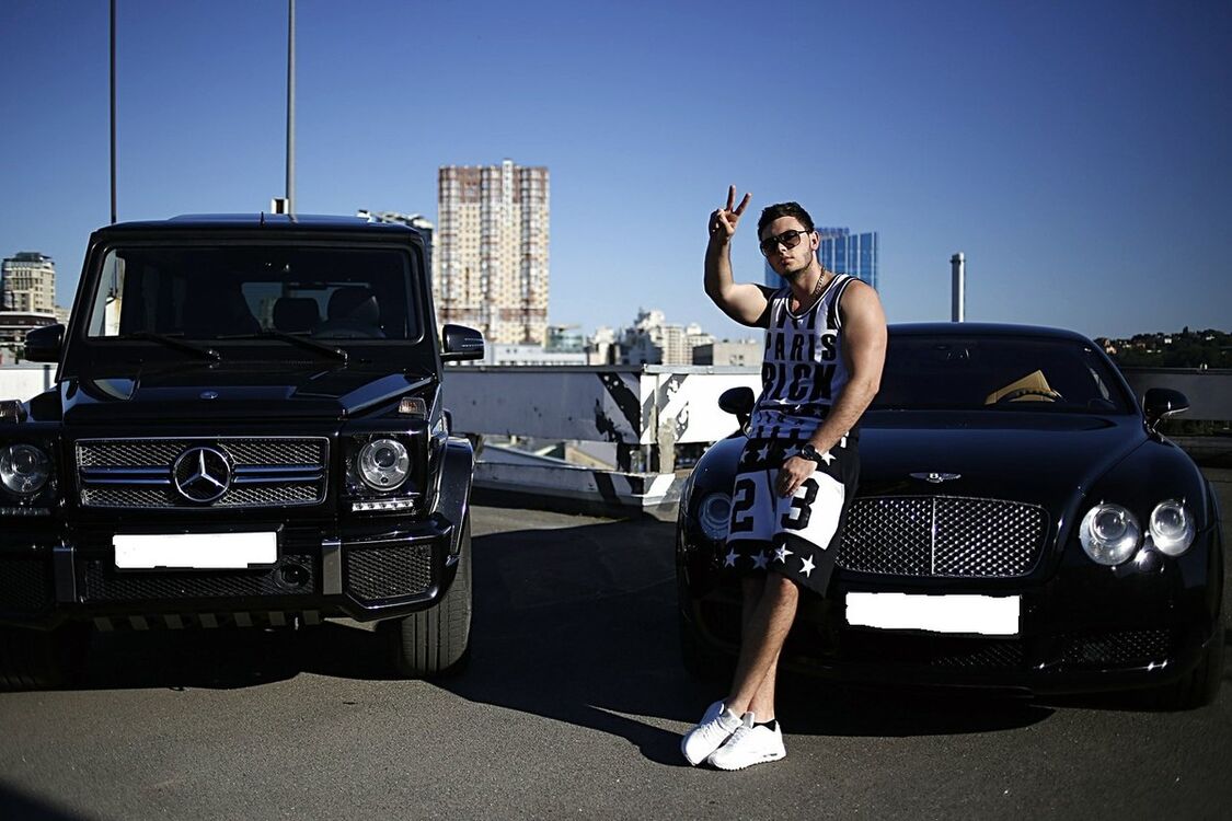  7897173  Artur, 38 ,    