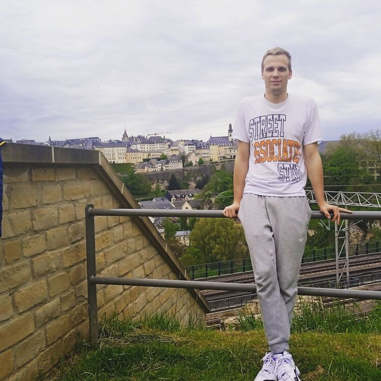  ,   Dima, 25 ,   ,   