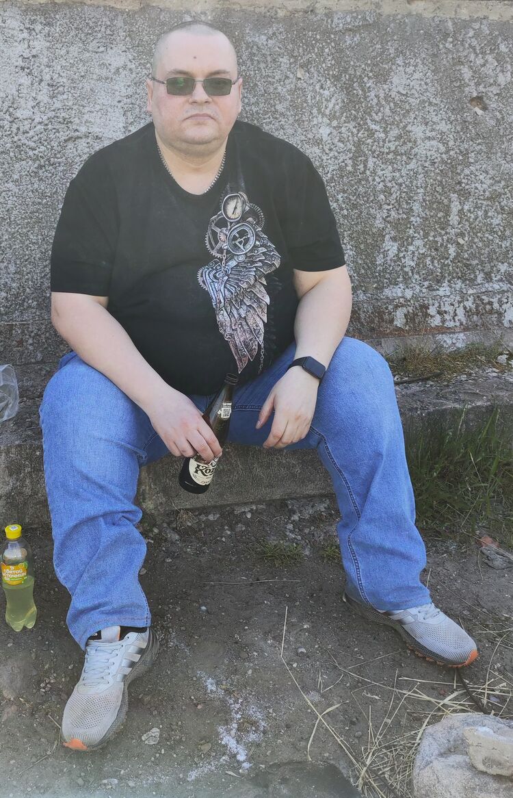 48710733  Oleg, 45 ,    