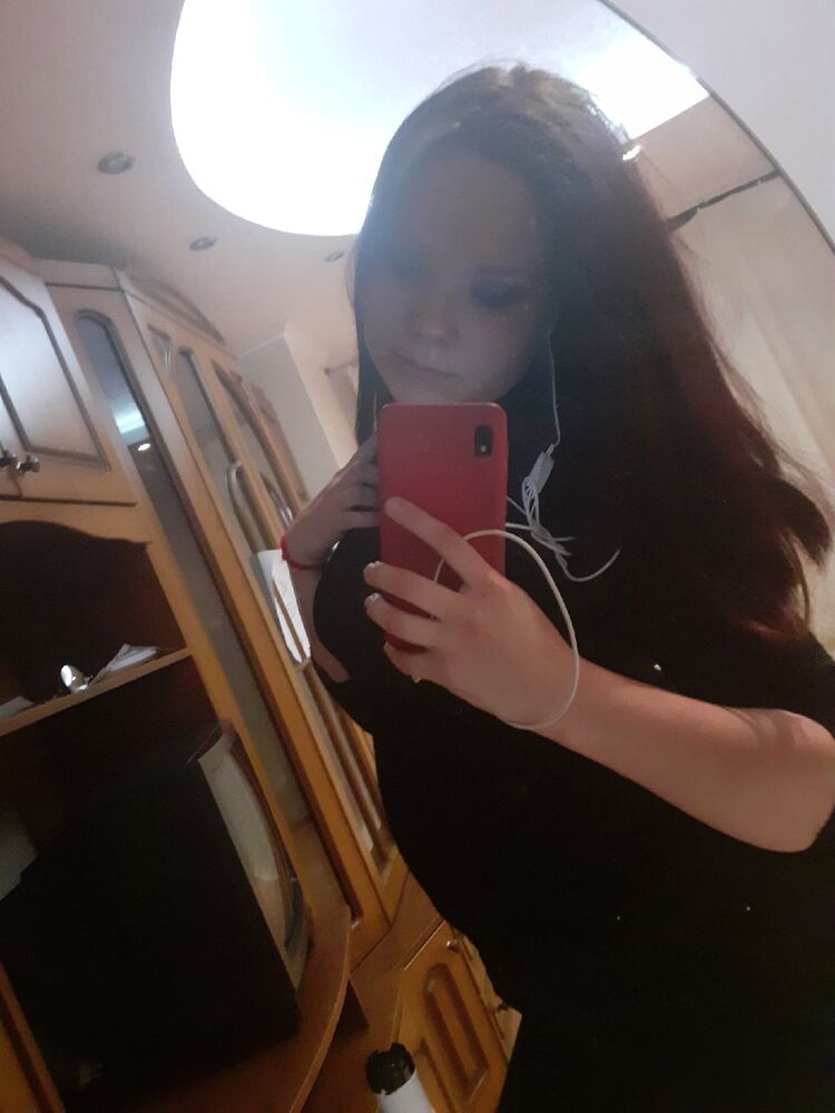  23861743  Kris, 28 ,    