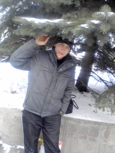  ,   Maks, 37 ,   ,   , c 