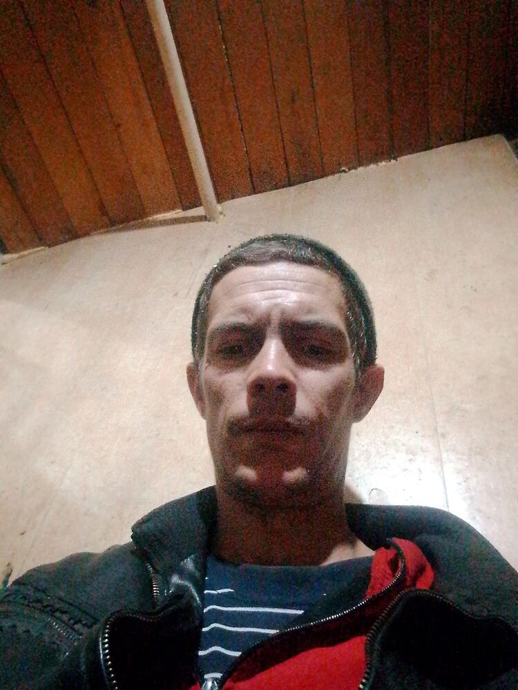 49923983  , 34 ,    
