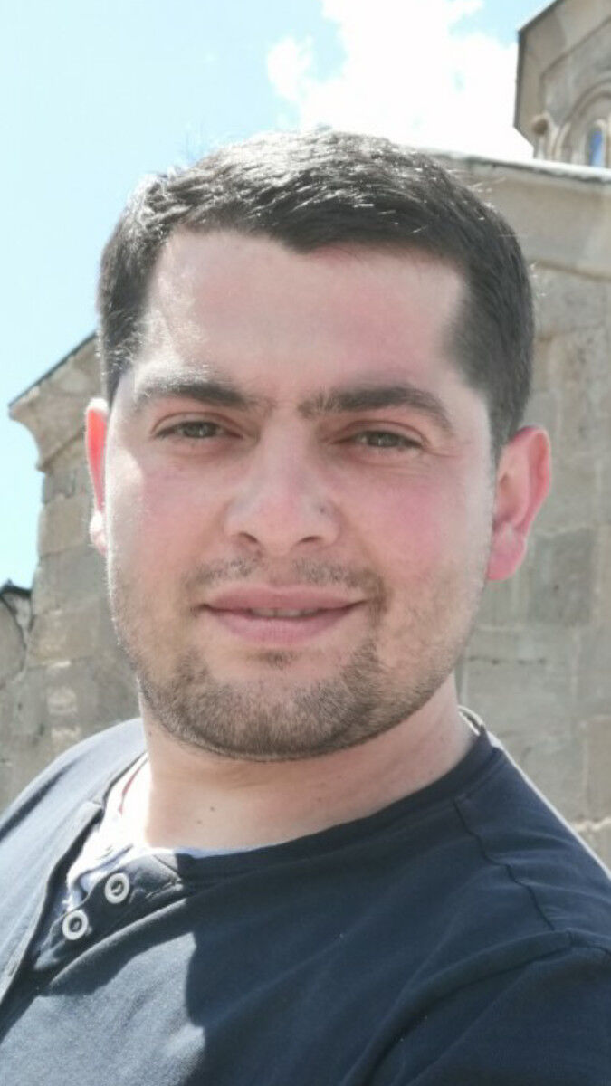  ,   Luka, 40 ,   ,   , c 
