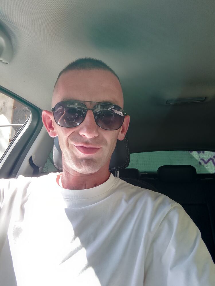  53354163  , 32 ,    