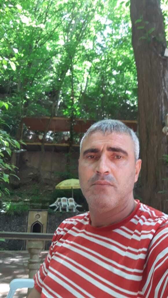  43078583  Faik, 47 ,    