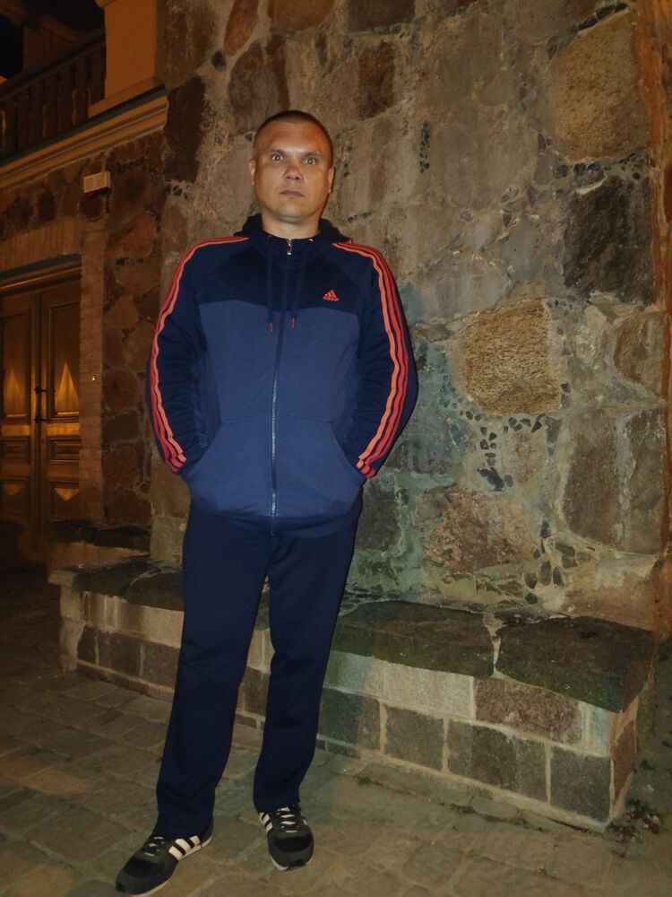 16745163  Andrei, 41 ,    