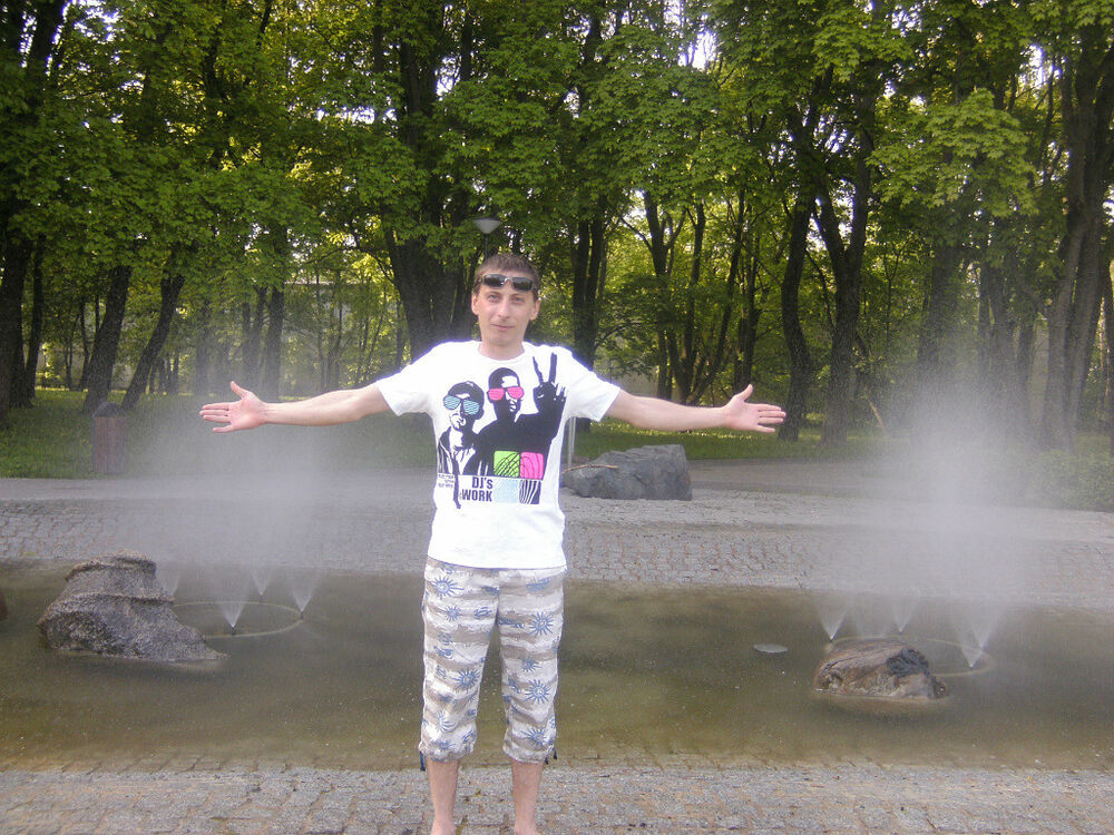  7225493  Dmitry, 45 ,    