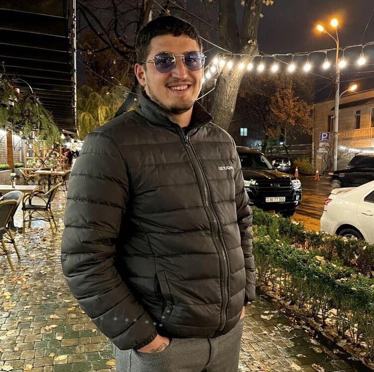  ,   Suren, 28 ,   ,   