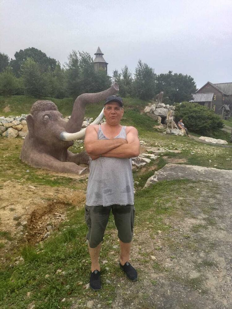  40238093  Vadim, 50 ,    