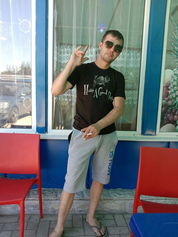  37654743  , 35 ,    