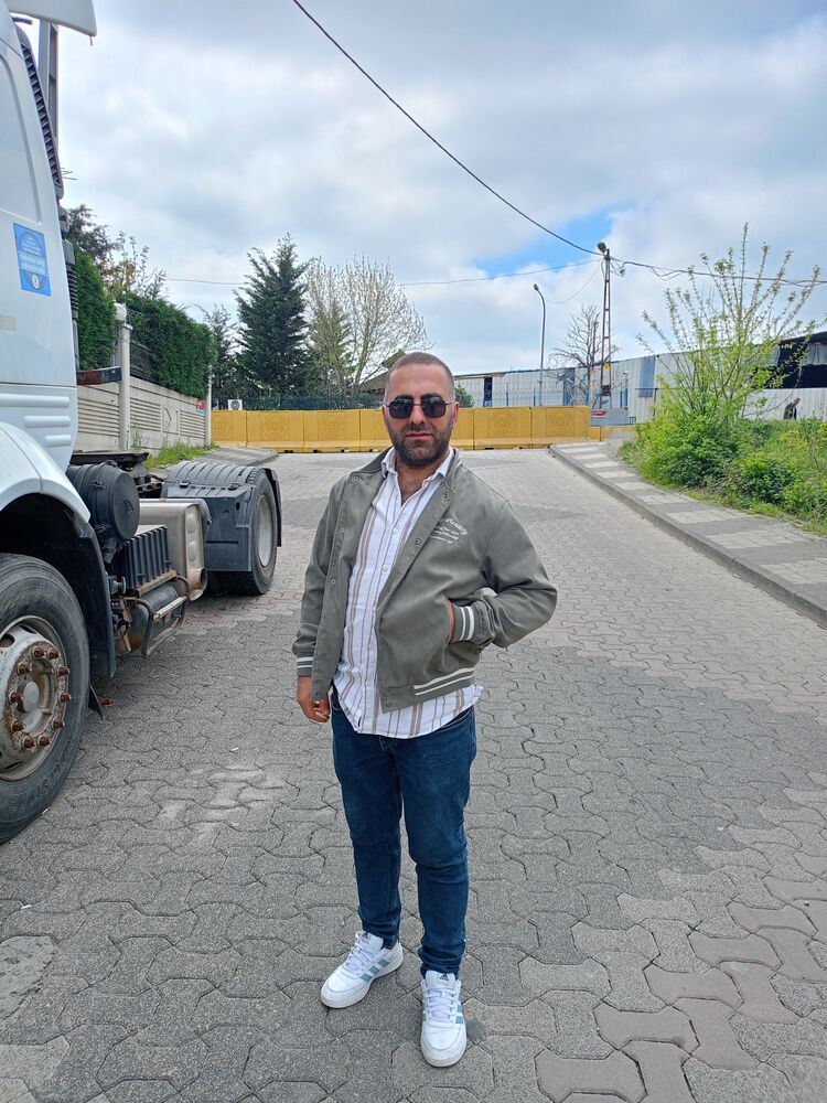  42966463  Omer, 37 ,    