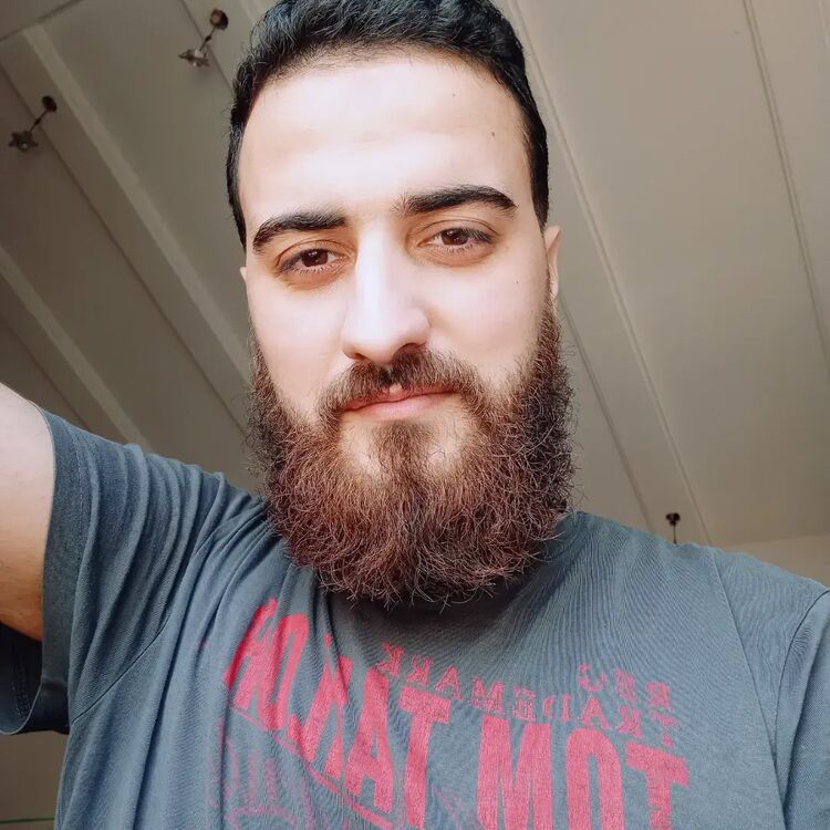  47066933  Adem, 26 ,    