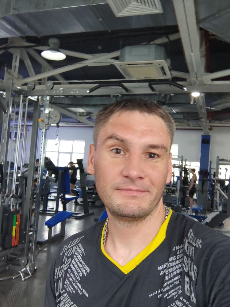  26825963  Ozzy, 40 ,    