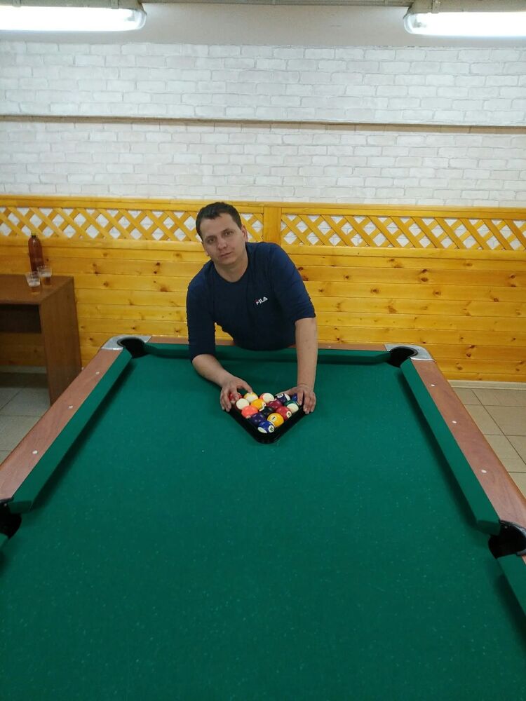  28560703  Denis, 30 ,    -