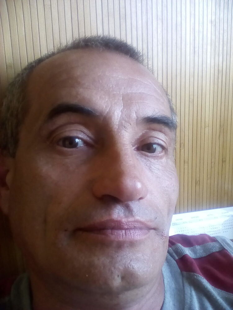  9777043  Ivan, 57 ,    