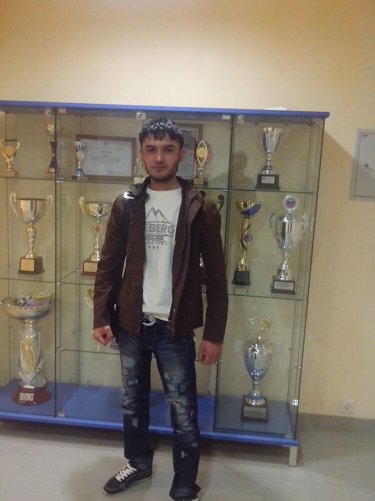  ,   Ruslan, 32 ,   ,   , c 