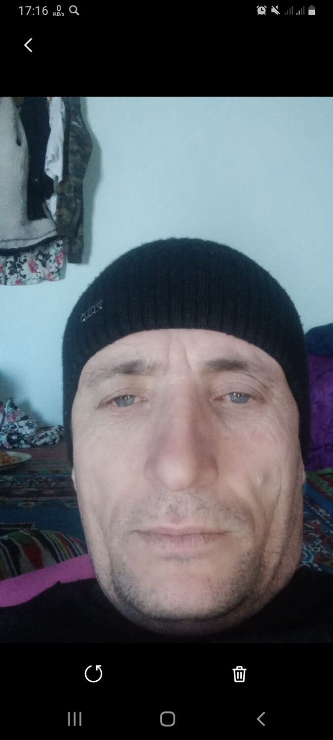  41607273  Nemat, 39 ,    