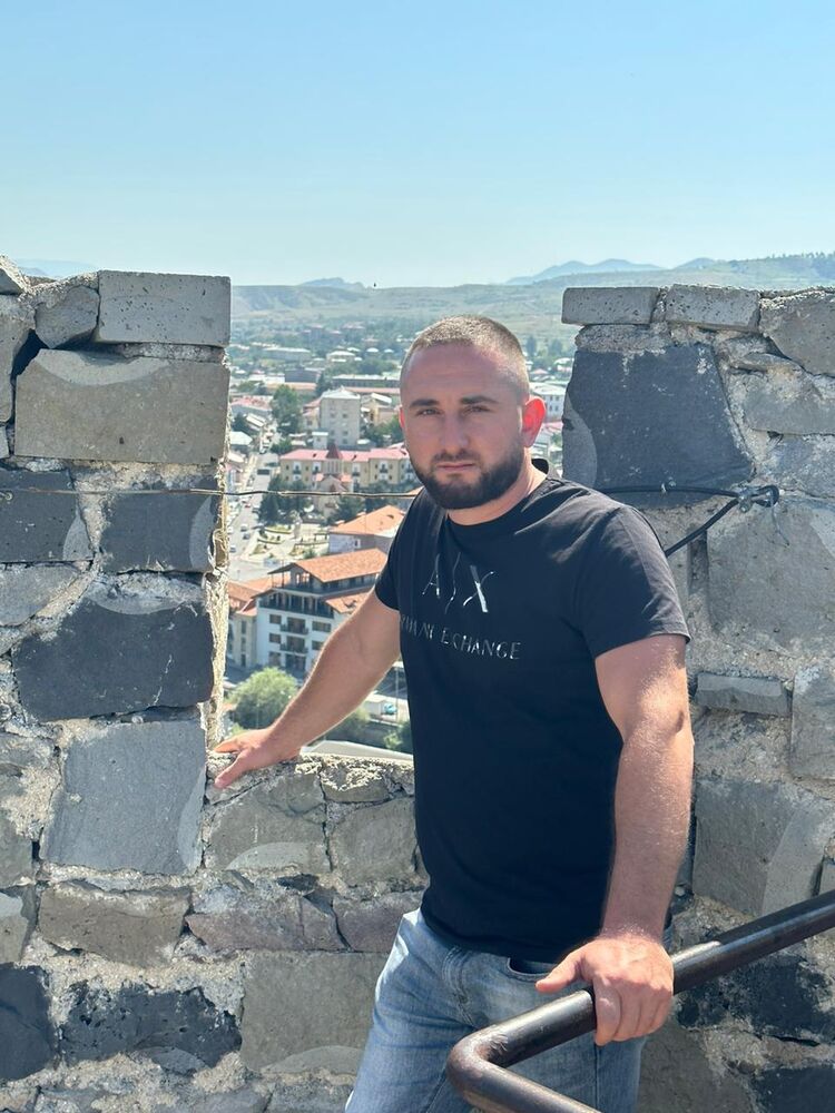  38530193  Sirak, 38 ,    