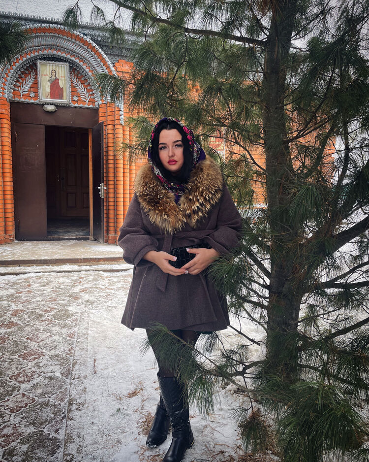  ,   Anna, 30 ,   c 