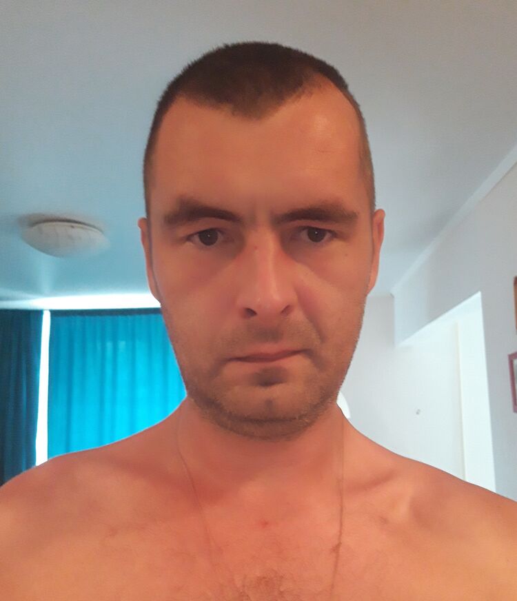  49553143  , 42 ,    