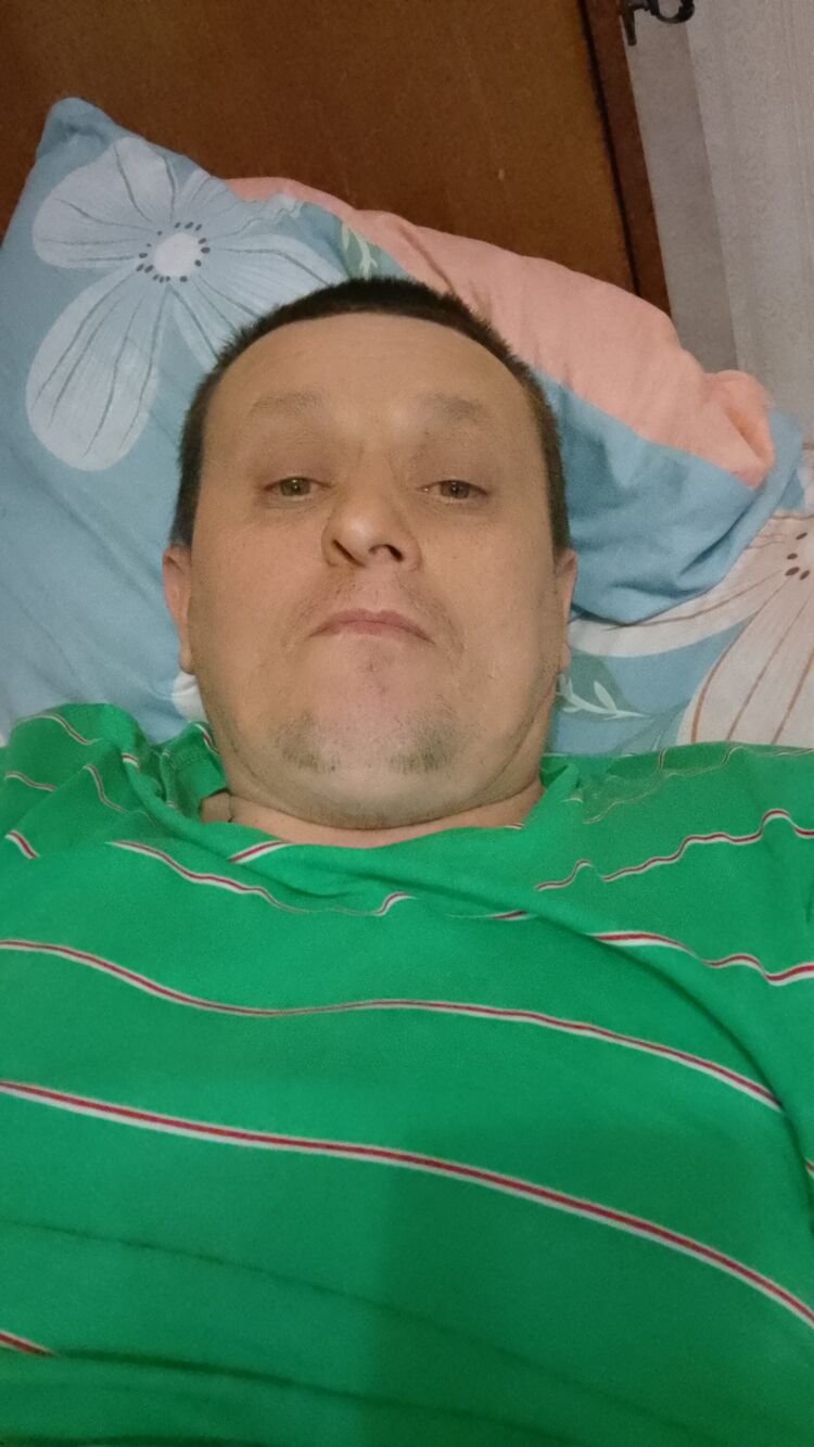  43715903  Mikhail, 51 ,    