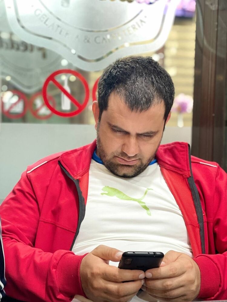  33776683  Parviz, 37 ,    