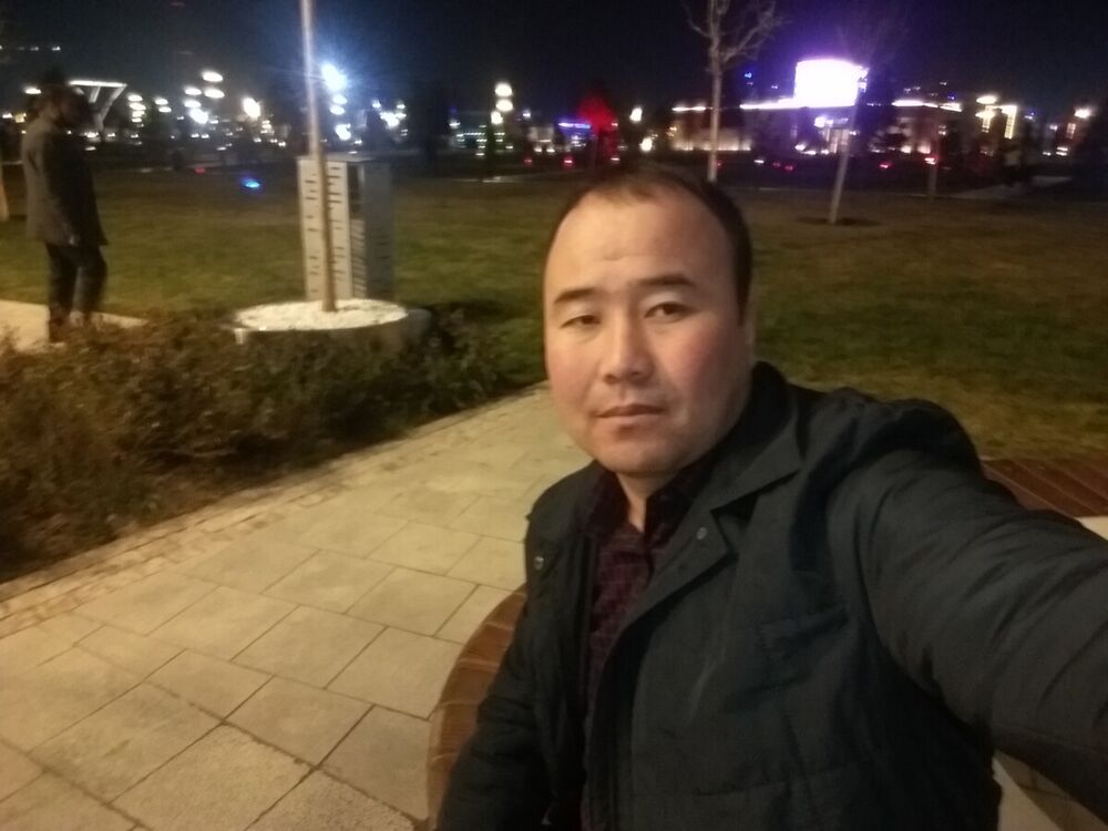  21587233  Janpulat, 38 ,    